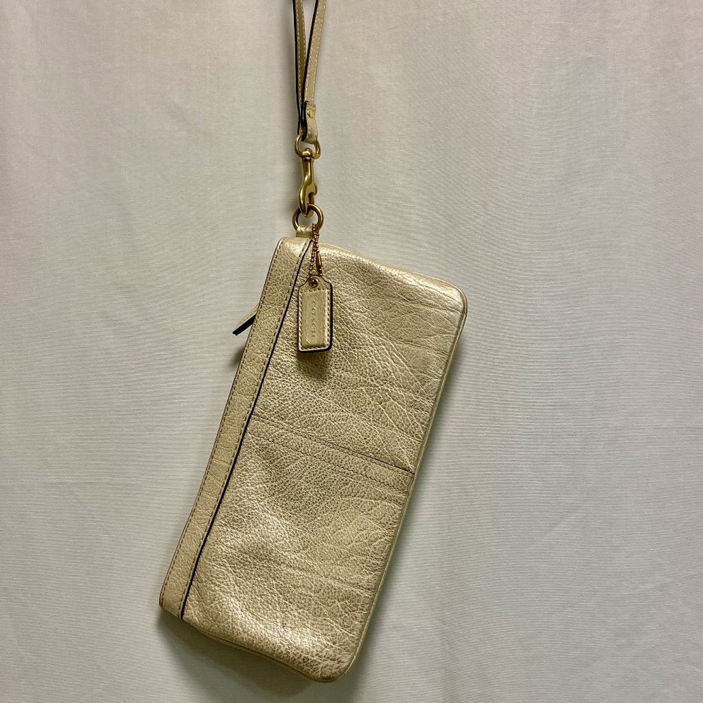 COACH Platinum Gold Metallic Large Leather Wristlet Clutch 13276 Evening Y2K NEW - Picture 8 of 16